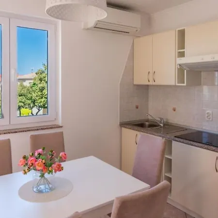 Luca Apartmán Povljana