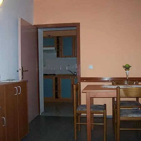 Apartment Luca - With Courtyard