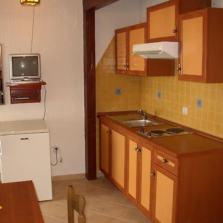 Luca - With Courtyard Apartment *