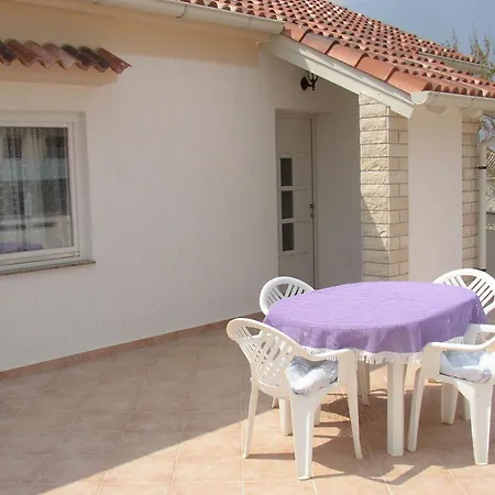 Luca - With Courtyard